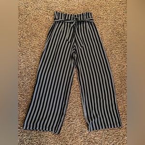 Leith Wide Leg Paperbag Waist Black and White Striped Pants Women’s Size Medium